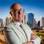 Dr. Claudinei Rodrigues